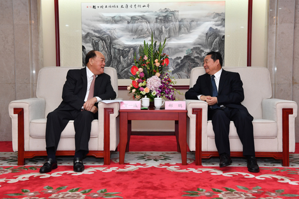郝鹏会见澳门特殊行政区行政主座贺一诚-尊龙凯时