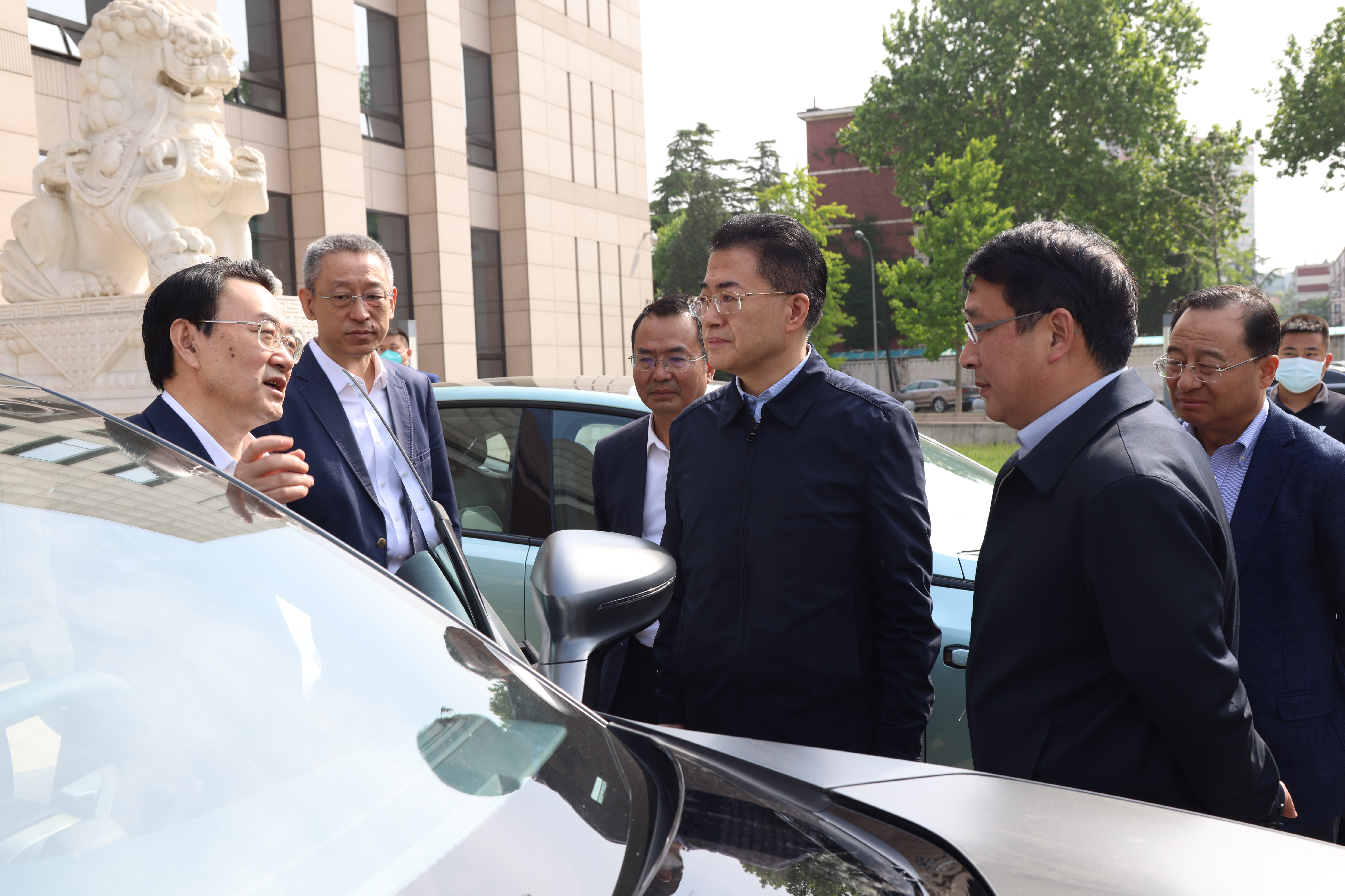 翁杰明到武器装备集团调研-尊龙凯时
