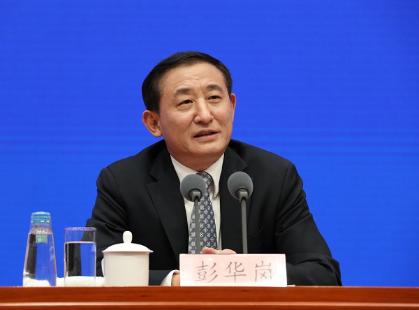 郝鹏出席国务院新闻办新闻宣布会  就国资国企刷新生长热门问题答记者问-尊龙凯时
