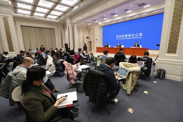 郝鹏出席国务院新闻办新闻宣布会  就国资国企刷新生长热门问题答记者问-尊龙凯时