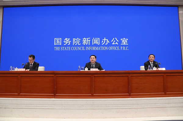 郝鹏出席国务院新闻办新闻宣布会  就国资国企刷新生长热门问题答记者问-尊龙凯时