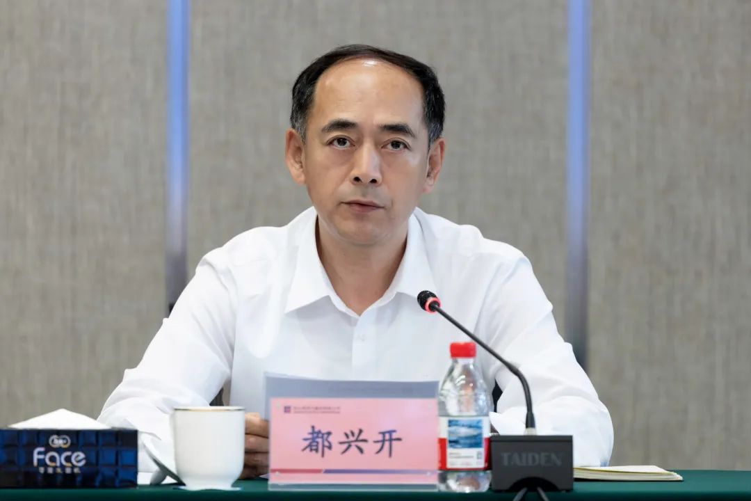 尊龙凯时集团召开深入学习贯彻落实习近平总书记致金沙江白鹤滩水电站首批机组投产发电贺信主要指示精神周围年座谈会-尊龙凯时